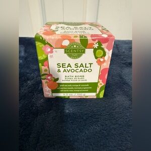 Scentsy Sea Salt & Avocado Bath Bomb